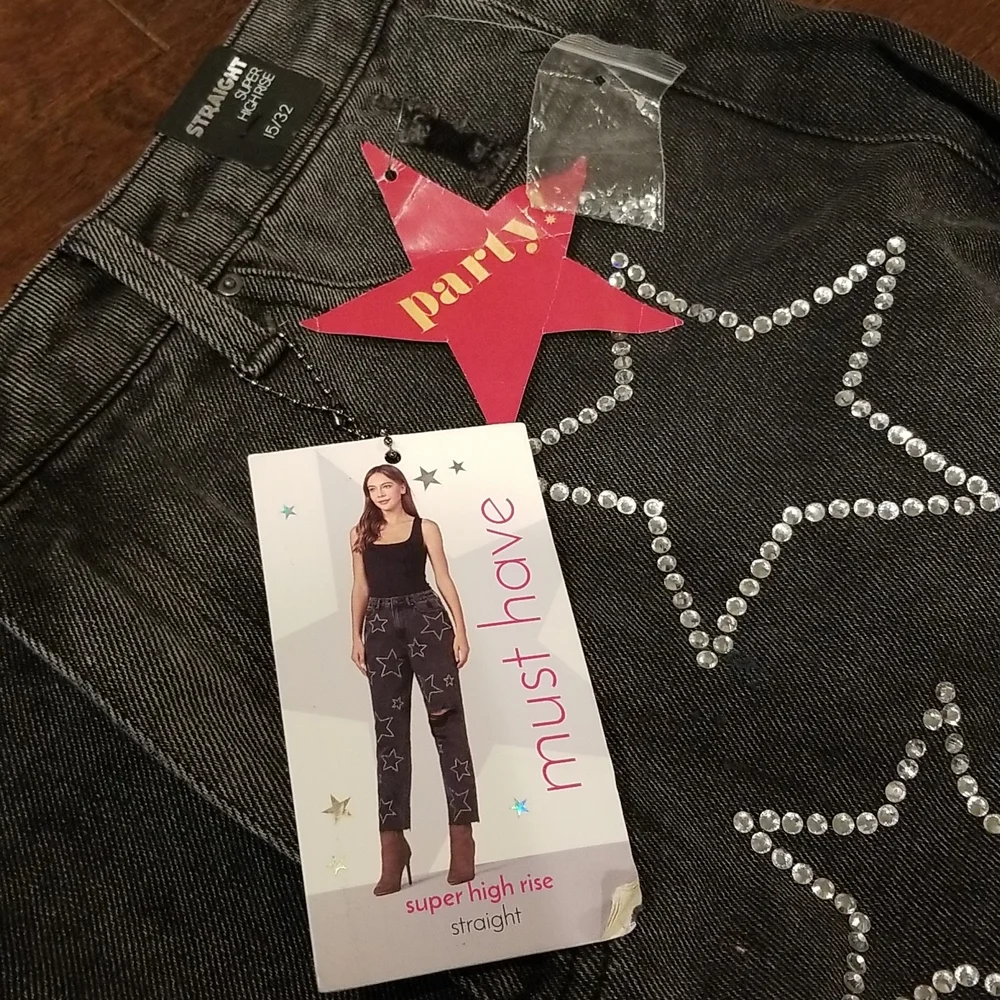 Simple Society Faded Blk High Rise Jeans W/ F…